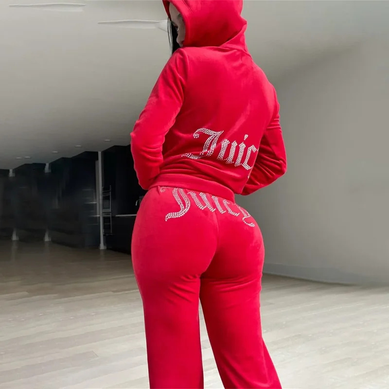 Damski dres sportowy na co dzi – Embroidery Jacket recenzja i cena