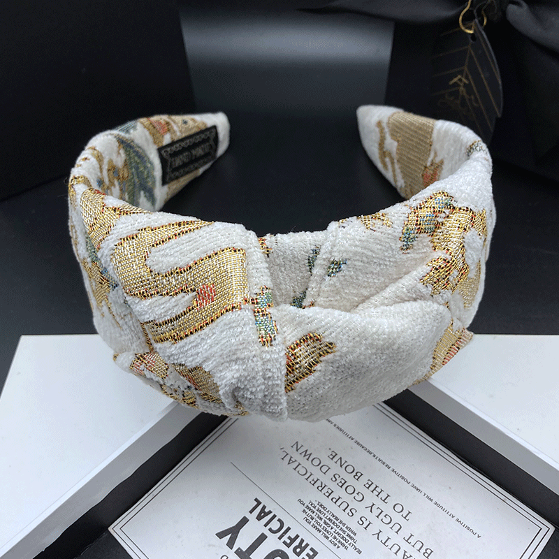 Modna haftowana opaska do włos – Embroidery Ring recenzja i cena